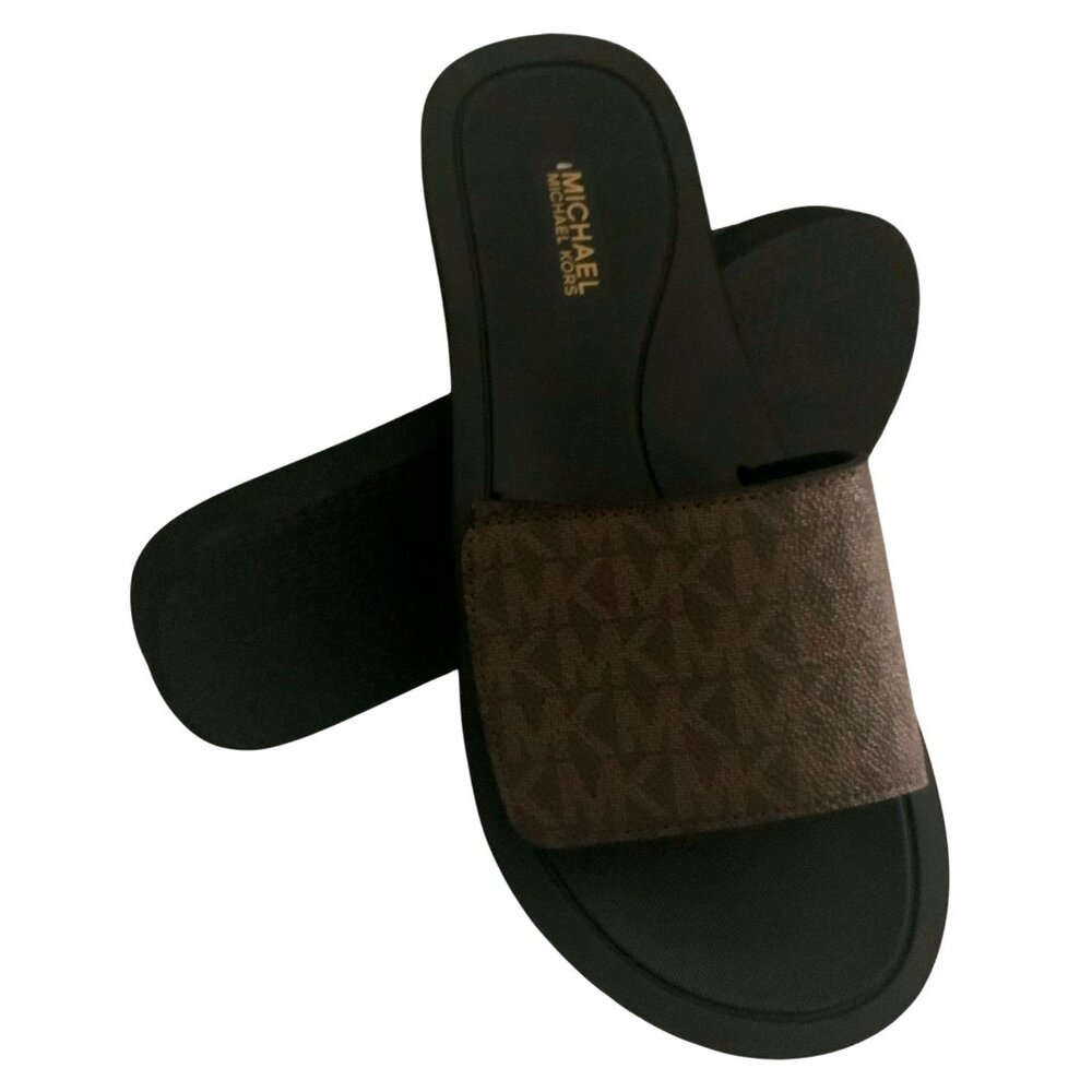 NWT MICHAEL KORS MSRP $74.99 WOMEN'S BROWN SLIP ON SLIDES SANDALS SIZE 10 11